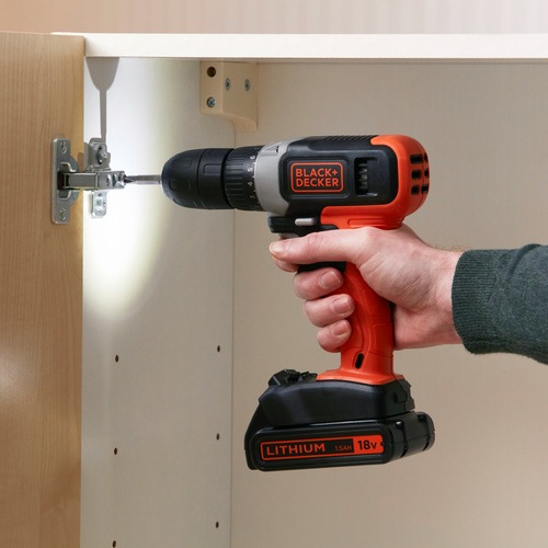 Black and Decker - 18V Lithiumion borrskruvdragare med 15Ah batteri  400mA laddare - BCD001C1