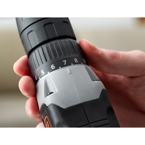 Black and Decker - 18V Lithiumion borrskruvdragare med 15Ah batteri  400mA laddare - BCD001C1