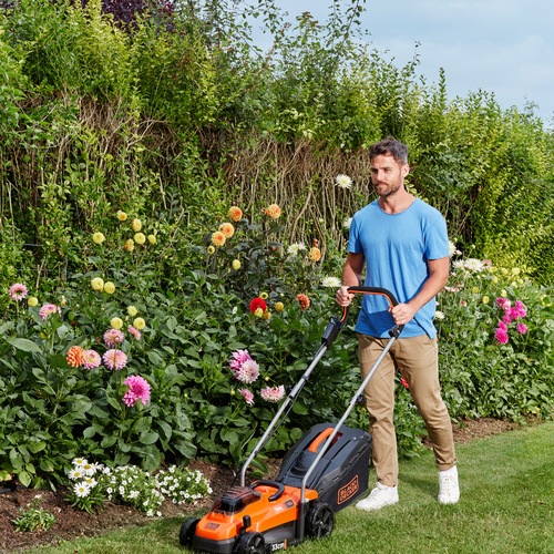 Black and Decker - 18V 33cm kompakt grsklippare utan batteri - BCMW3318N