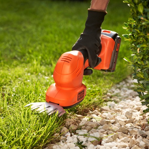 Black and Decker - 18V Busktrimmer - BCSS18B