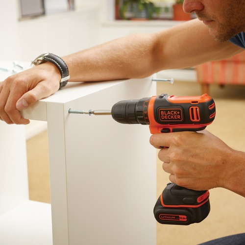 Black and Decker - 108V LiIon kompakt borrmaskinskruvdragare med vska - BDCDD12K1B
