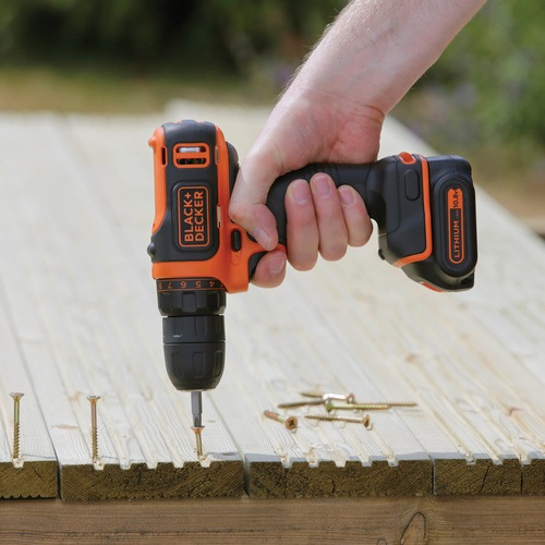 Black and Decker - 108V LiIon kompakt borrmaskinskruvdragare med vska - BDCDD12K1B