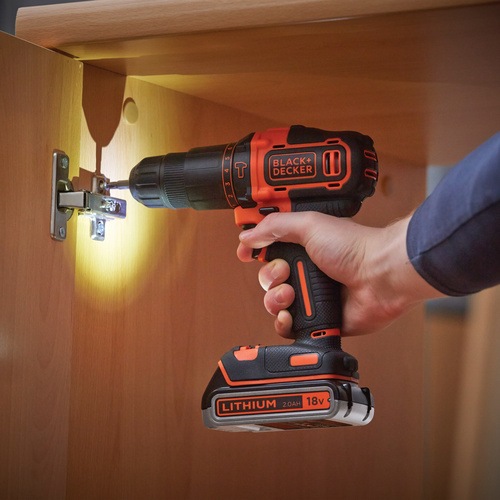 Black and Decker - 18V LiIon slagborrmaskin med tv batterier och laddare i kitbox - BDCHD18K1B2