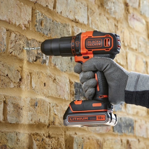 Black and Decker - 18V LiIon slagborrmaskin med tv batterier och laddare i kitbox - BDCHD18K1B2