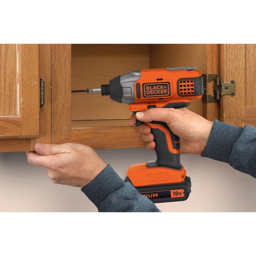 Black and Decker - 18V Slagskruvdragare utan batteri och laddare - BDCIM18N