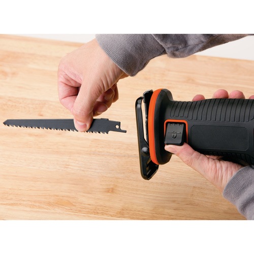 Black and Decker - 18V Tigersg utan batteri och laddare - BDCR18N