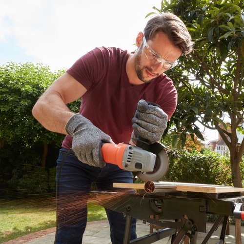 Black and Decker - 710W 115mm Vinkelslip - BEG010