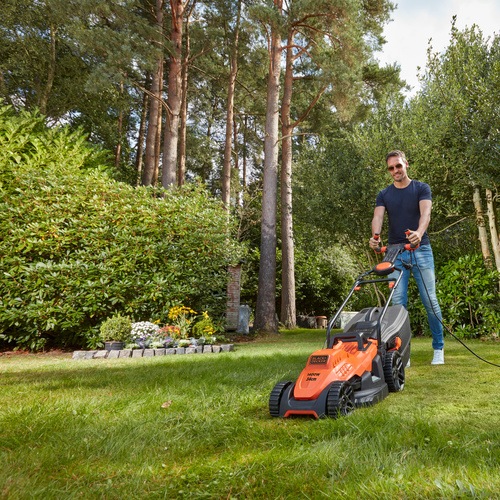 Black and Decker - 34CM 1400W Grsklippare med EasySteer - BEMW461ES