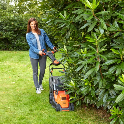 Black and Decker - 34CM 1400W Grsklippare med EasySteer - BEMW461ES
