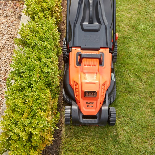 Black and Decker - 42CM 1800W Grsklippare med ergonomisk handtagdesign - BEMW481BH