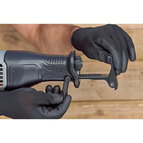 Black and Decker - 750W Tigersg med grenhllare  tv sgblad - BES301