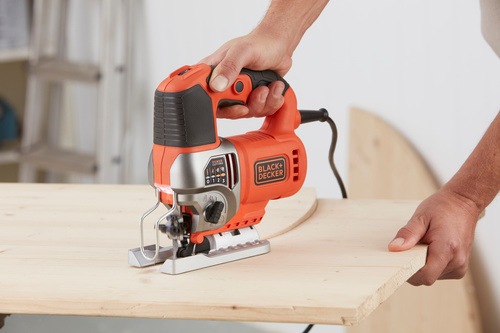 Black and Decker - 650W pendelsticksg  2 blad och kitbox - BES610K