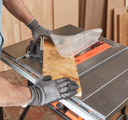 Black and Decker - 1800W 254mm Bordssg - BES720