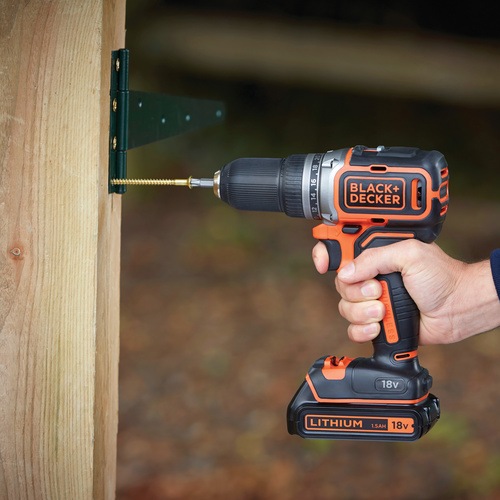 Black and Decker - 18V LiIon kolborstfri borrskruvdragare med ett batteri och laddare i kitbox - BL186K