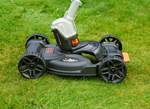 Black and Decker - 3i1 Grsklipparplattform - CM100