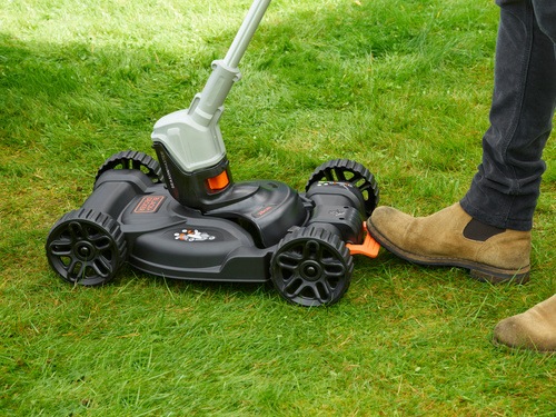 Black and Decker - 3i1 Grsklipparplattform - CM100