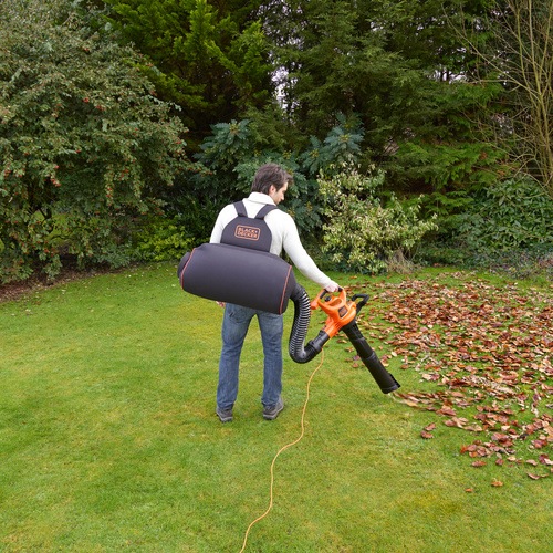 Black and Decker - Lvbls 3000W med tillhrande ryggscksuppsamlare - GW3030BP