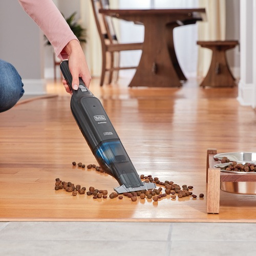 Black and Decker - 12V Kompakt handdammsugare med laddstation - HLVC320B11