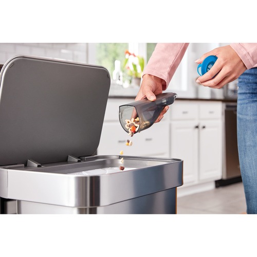 Black and Decker - 12V Kompakt handdammsugare med laddstation - HLVC320B11