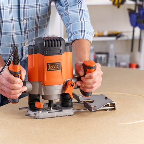 Black and Decker - Handverfrs 1200W 635 mm med tillbehr och frvaringslda - KW1200EKA