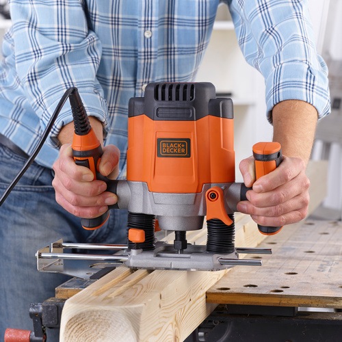 Black and Decker - Handverfrs 1200W 635 mm med tillbehr och frvaringslda - KW1200EKA