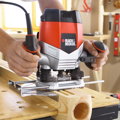 Black and Decker - Handverfrs 1200 W - KW900E