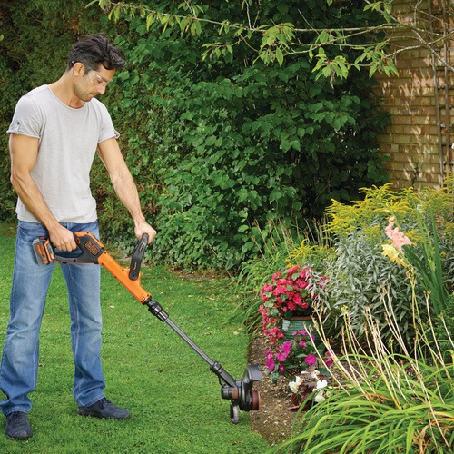 Black and Decker - Grstrimmer Power Command 18V 30CM 40Ah - STC1840EPC