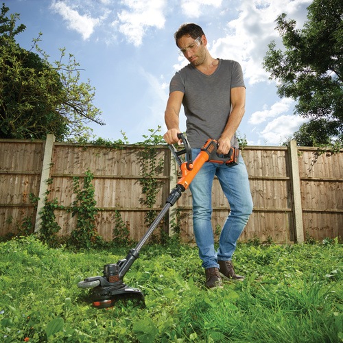 Black and Decker - 18V 28CM 40Ah Grstrimmer med AFS - STC1840PC