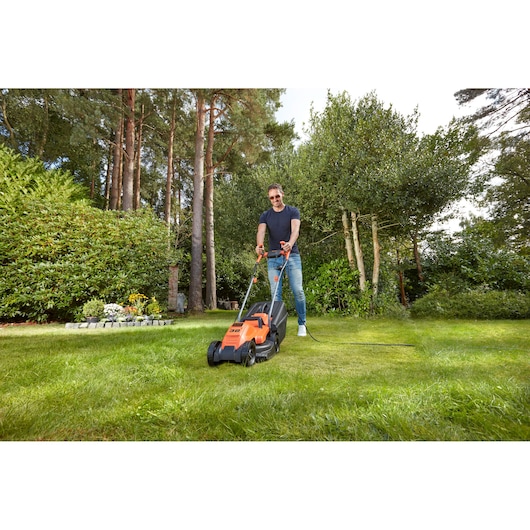 1200W Gräsklippare 32cm med ergonomiskt handtag